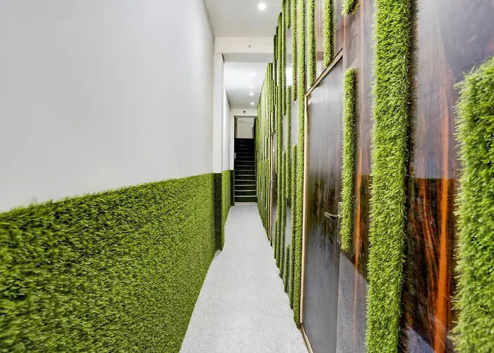 Spot On Hotel Red Velvet Hapur