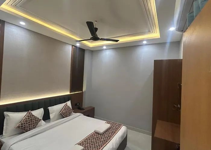 Sanidhyam By Hotel Sahu Near Kashi Vishwanath Temple Gate Varanasi