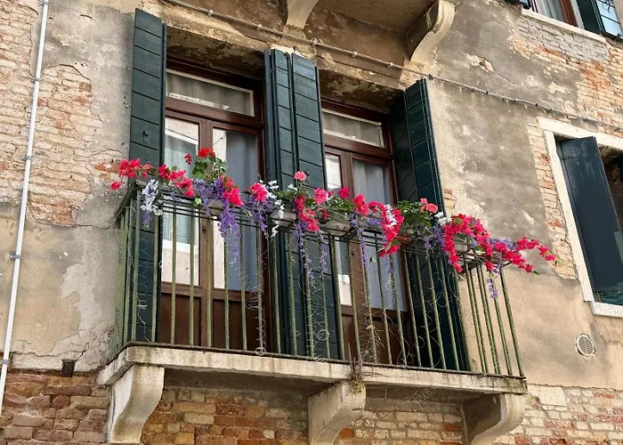 Ritz Venice Guest House Lionsclass