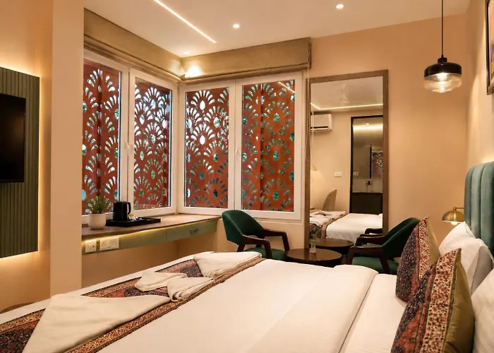 Hotel Anant Inn Varanasi