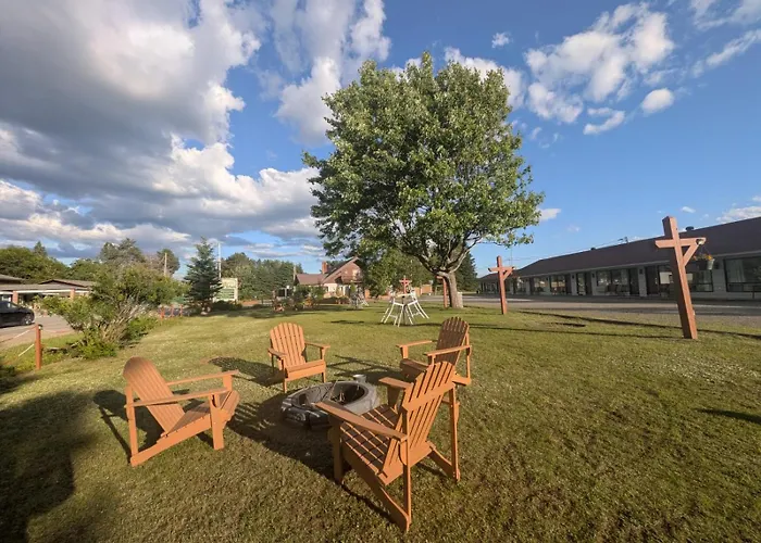 Arrowhead Inn By Baaman'S Huntsville