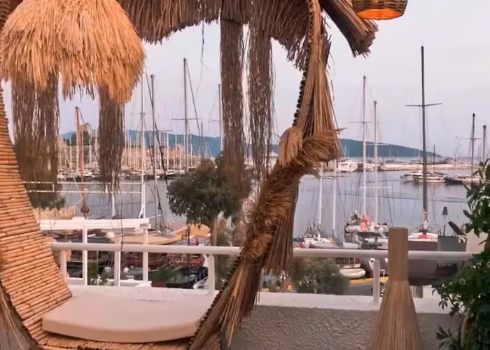 Tosunpasa Cafe Otel Bodrum