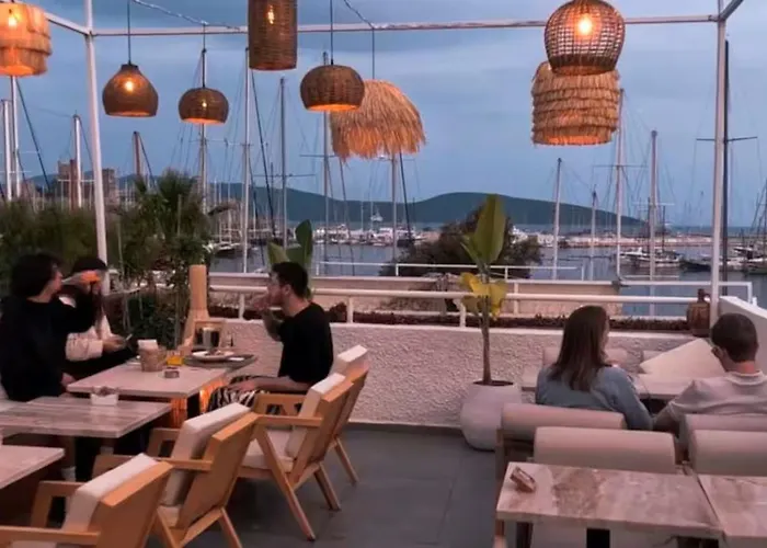 Tosunpasa Cafe Otel Bodrum