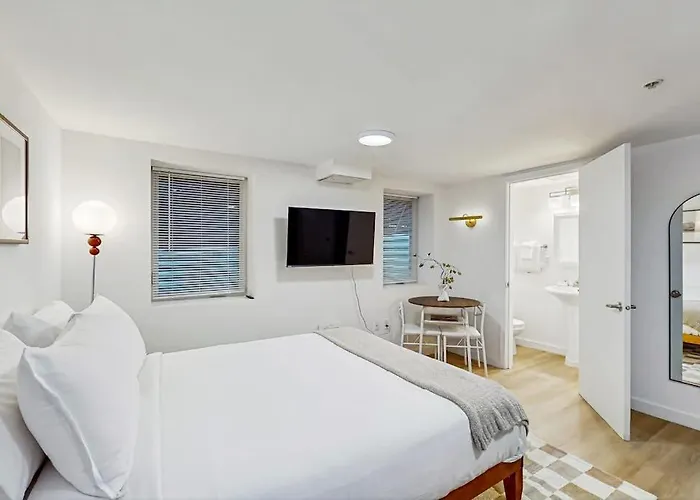 The Gordon Getaway Hotel Seattle
