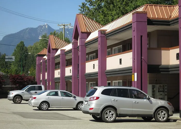 North Vancouver Hotel West Vancouver