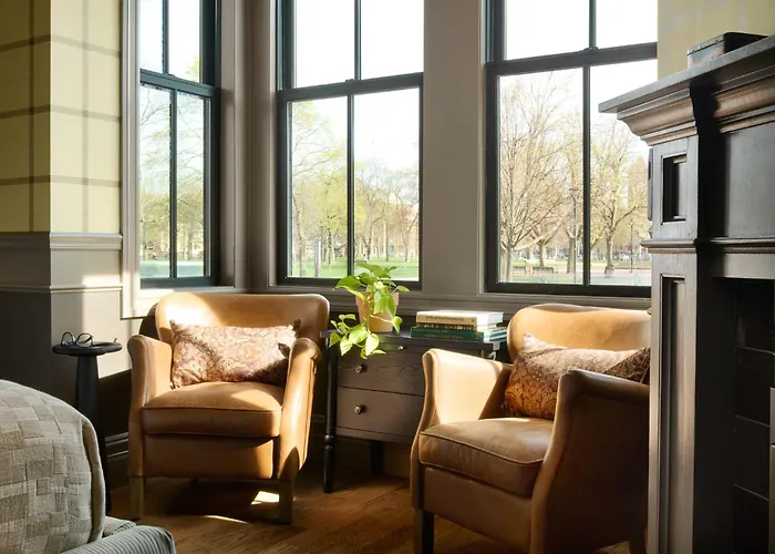 Cambridge Common House Hotel