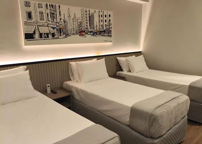 Hotel 28 Embu Das Artes