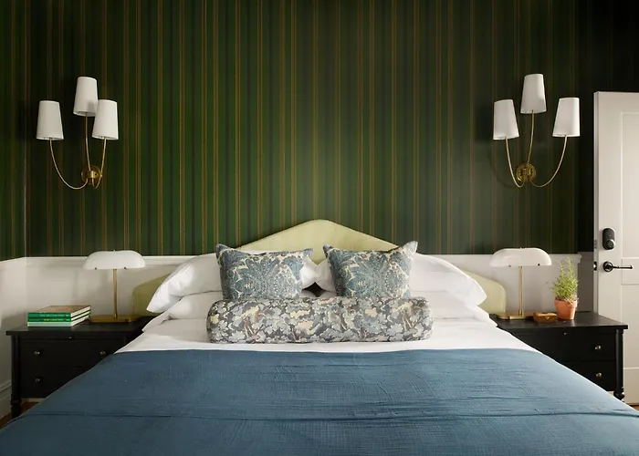 Cambridge Common House Hotel
