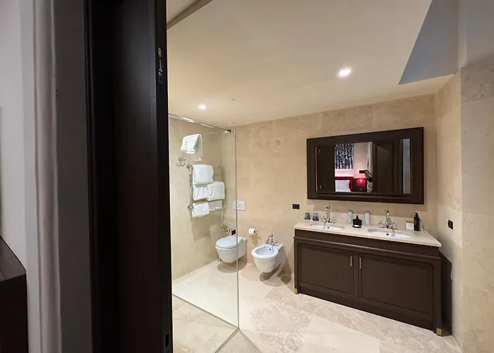 Palazzo Gambirasi Aparthotel Roma