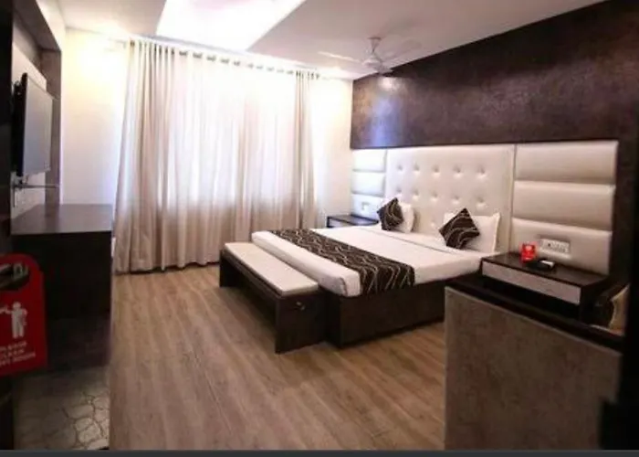 Hotel O Vansh Palace Raipur 
