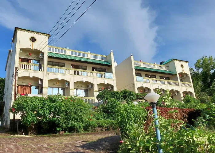 Oceano Retreat Ashirvad Hotel Ganpatipule