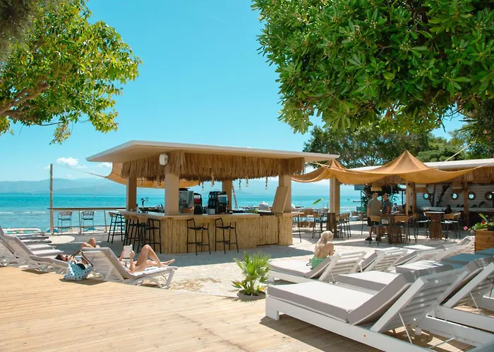 Newquay Beach Club Kavos