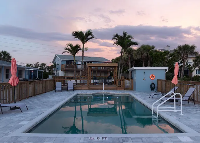 Seafarer Beach Resort - Ocean View With A Pool On The Beach Englewood