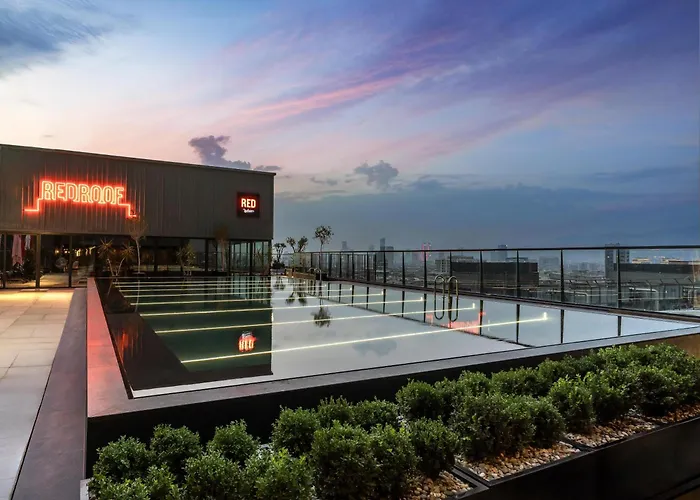 Radisson Red Izmir Point Bornova Otel