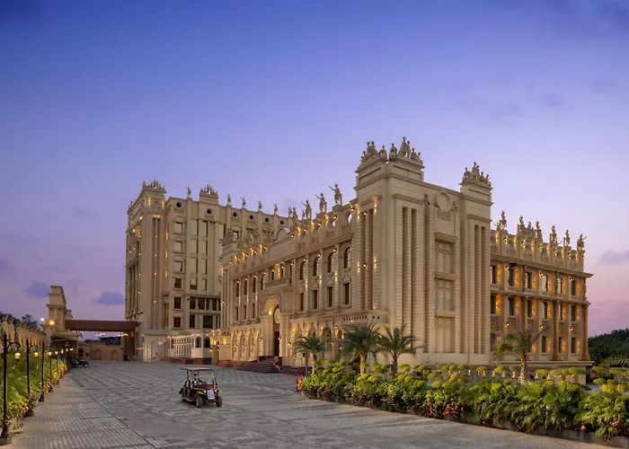 Blueworld Castles Hotel Kanpur