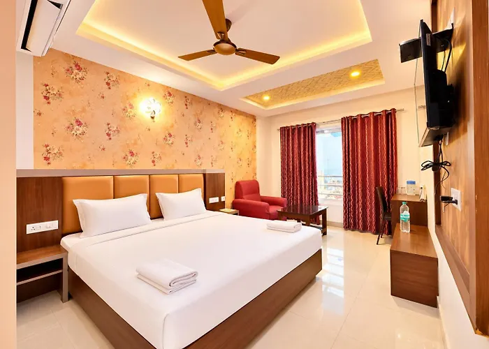 Shree Gopal - Sea Facing Rooms In Golden Beach - With Parking, Restaurant, Affordable Stay Puri