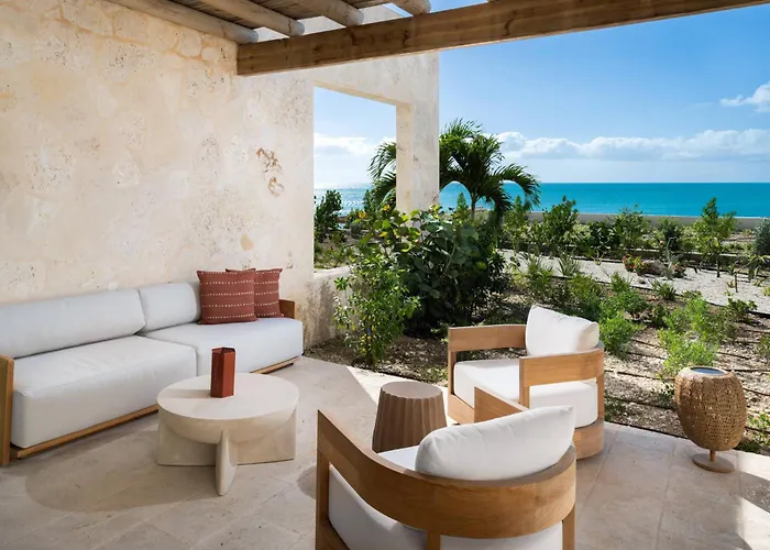 The Strand Turks And Caicos Turtle Cove