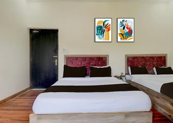 Hotel O Gulmohar Resort Jaipur