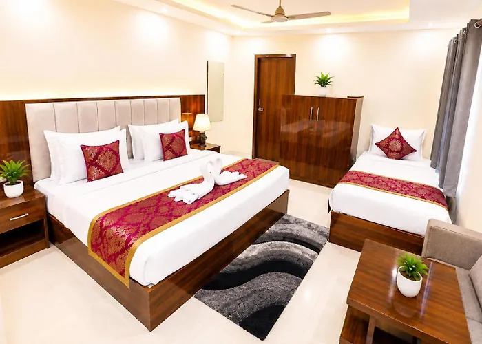 Hotel Boston Rooms By Sot - Affordable Stay Near Taj #Parking #Ac #2 Min Drive To Taj Agra 