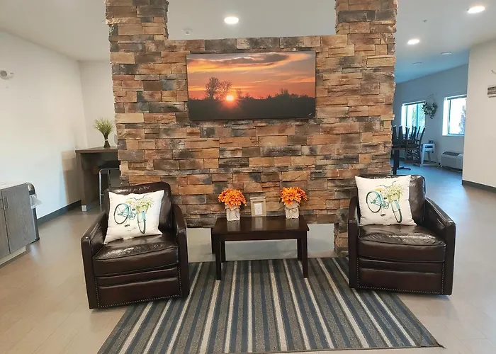 The Grove Inn And Suites Eagle Grove