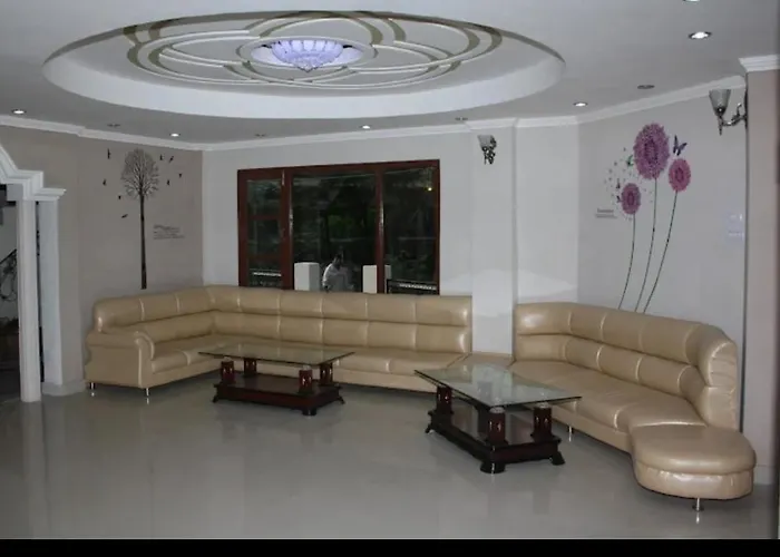 Raj Palce Hotel Kasol