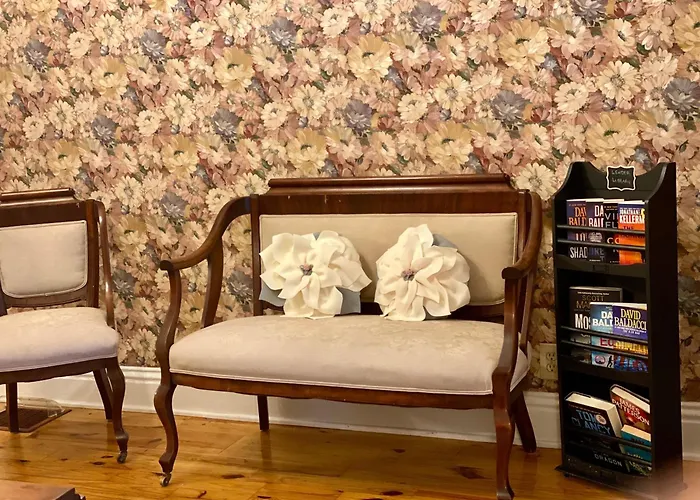 Red Rose Inn Bed And Breakfast Bardstown