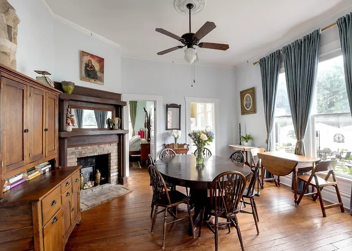 Heights Ironworks Bed & Breakfast Houston