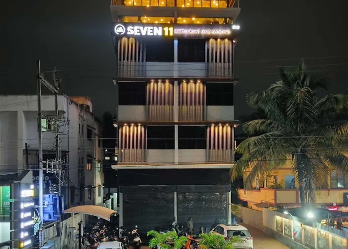 Hotel Seven Eleven Satara