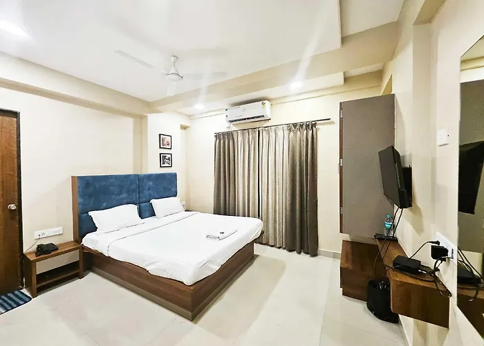 Hotel Seven Eleven Satara