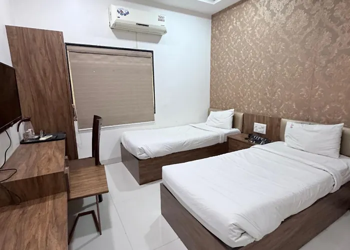 Hotel Sr Executive, Akola
