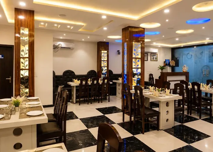 Hotel Boston Rooms By Sot - Affordable Stay Near Taj #Parking #Ac #2 Min Drive To Taj Agra 