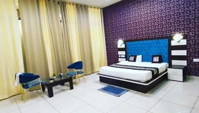 Crystal Garden Hotel Ranikhet