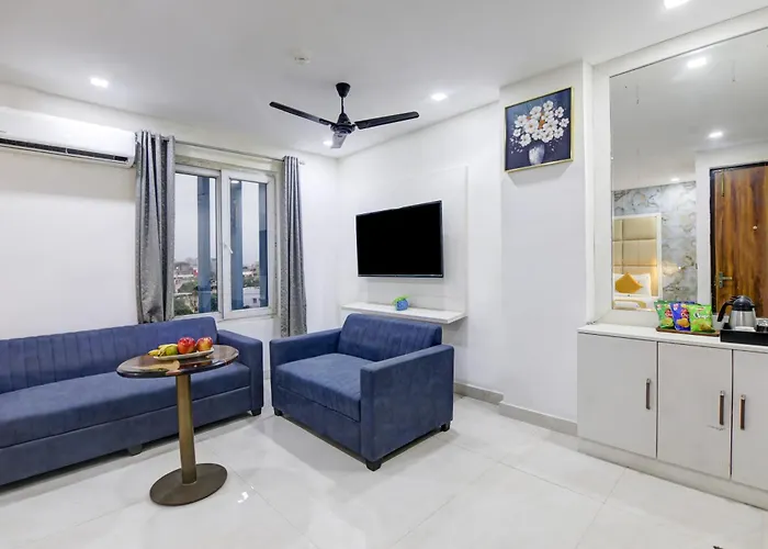 Status By Hotel The Emporio Ghaziabad