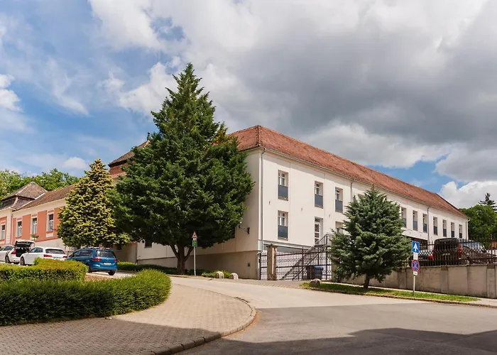 Littke Pezsgőház Aparthotel Pécs