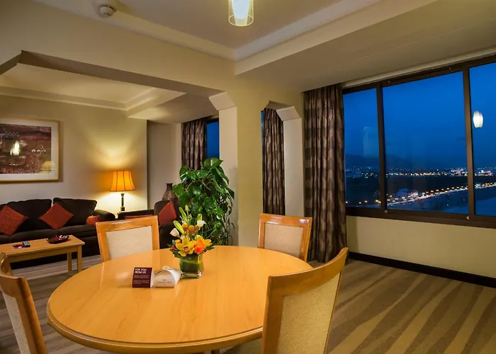 Crowne Plaza Muscat By Ihg Hotel