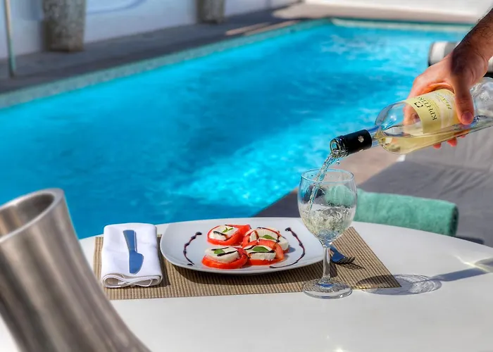 Lilly Residence-All Sea View Suites, Adults Only Naousa