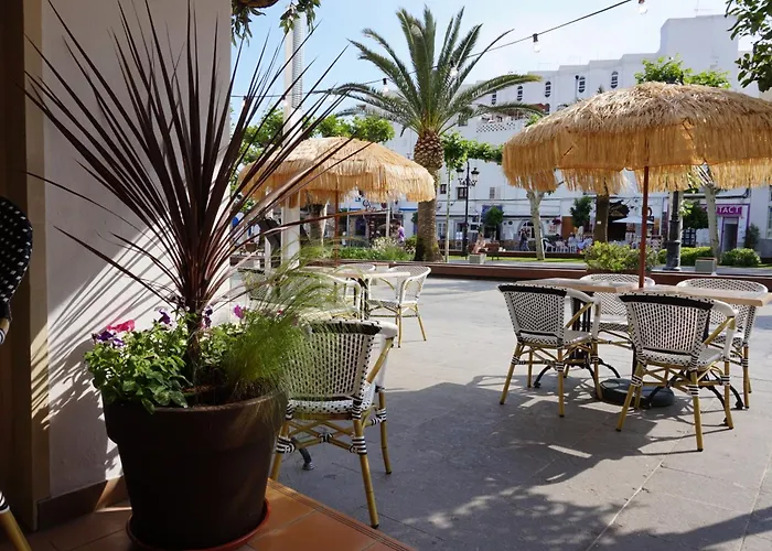 Hostal Yebisah Santa Eularia des Riu