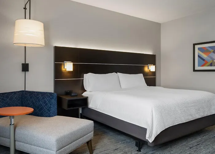 Holiday Inn Express Hotel & Suites Altoona-Des Moines By Ihg