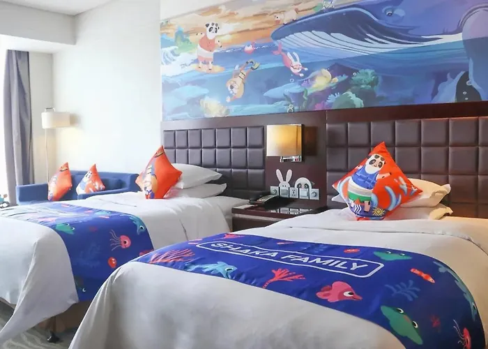 The Qube International Hotel Shanghai Disneyland Park & International Tourism And Resort Branch - Free Round-Trip Shuttle Between The Hotel And Shanghai Disneyland & Between The Hotel And Pvg International Airport