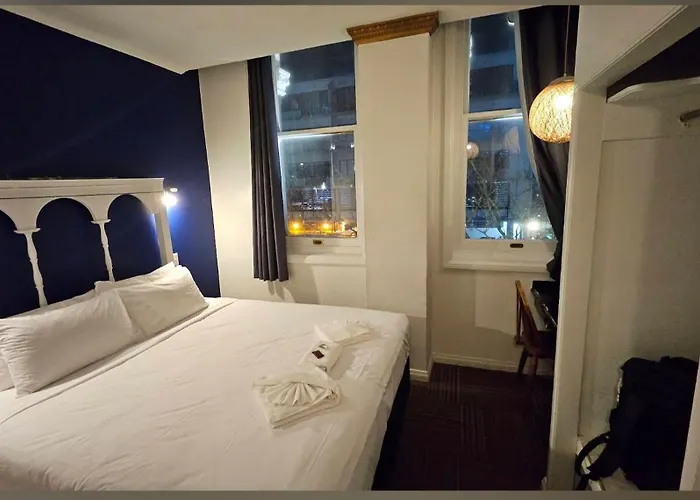 Albion Hotel Auckland