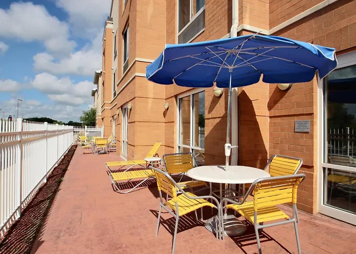 Fairfield Inn & Suites By Marriott Milwaukee Airport Oak Creek