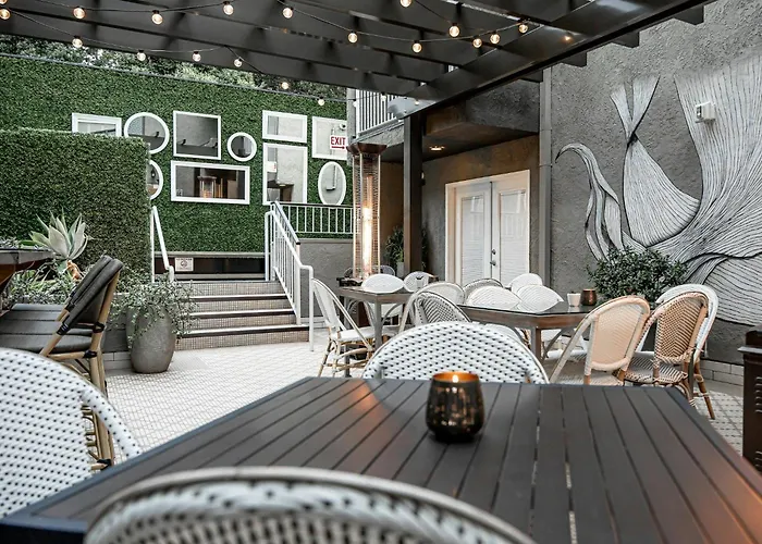 Chamberlain West Hollywood Hotel