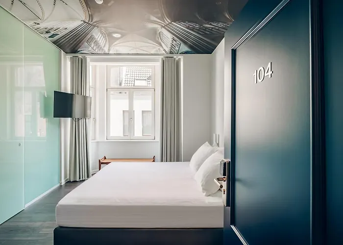 Hotel Marcel Brujas