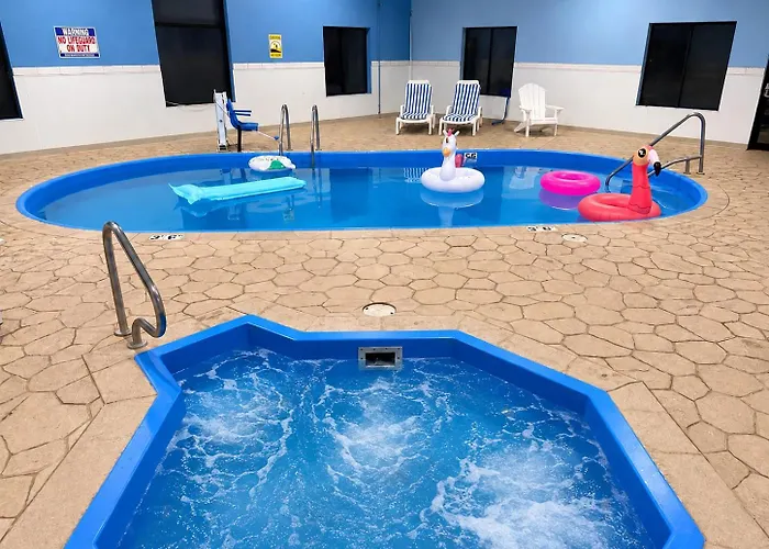 Baymont By Wyndham Hot Springs Hotel