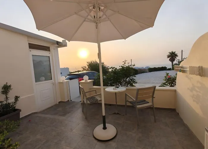 Kiklamino Sunset Suites Oia
