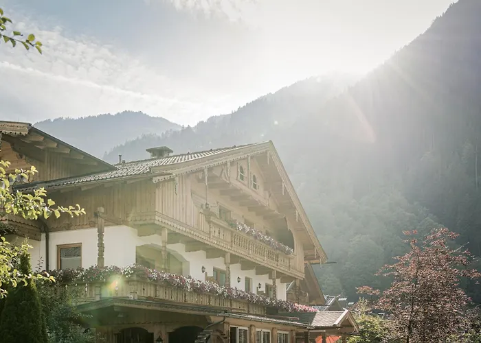 Hotel Garni Larcherhof Mayrhofen