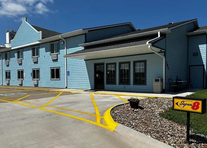 Super 8 By Wyndham Pella Motel