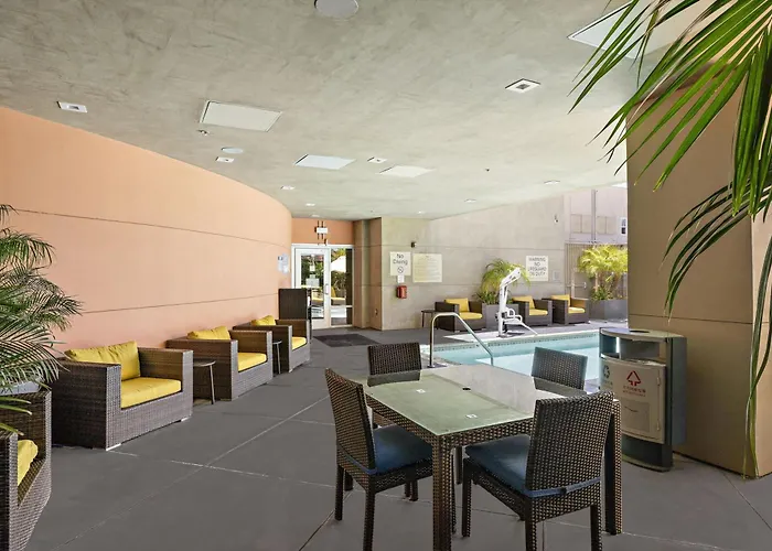 Hampton Inn&Suites Los Angeles/Hollywood, CA