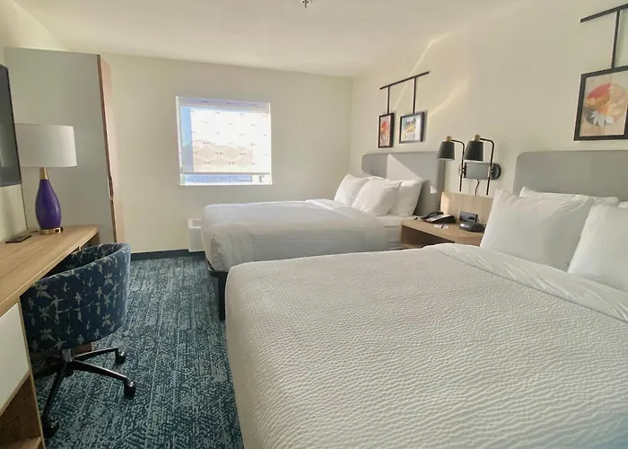 Howard Johnson By Wyndham Airport Louisville