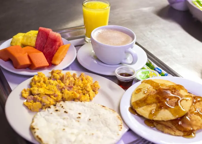 Portal Del Rodeo Apartahotel - Arkadia Mall Medellín